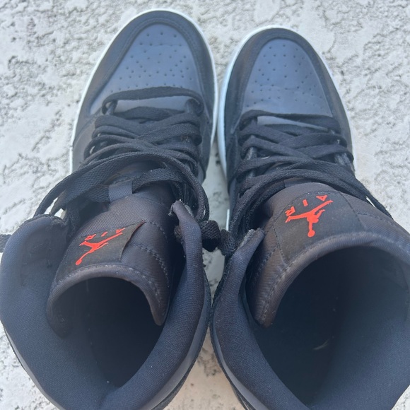 Nike Jordans Air 1 Retro “Bronze Medal” - Picture 2 of 4